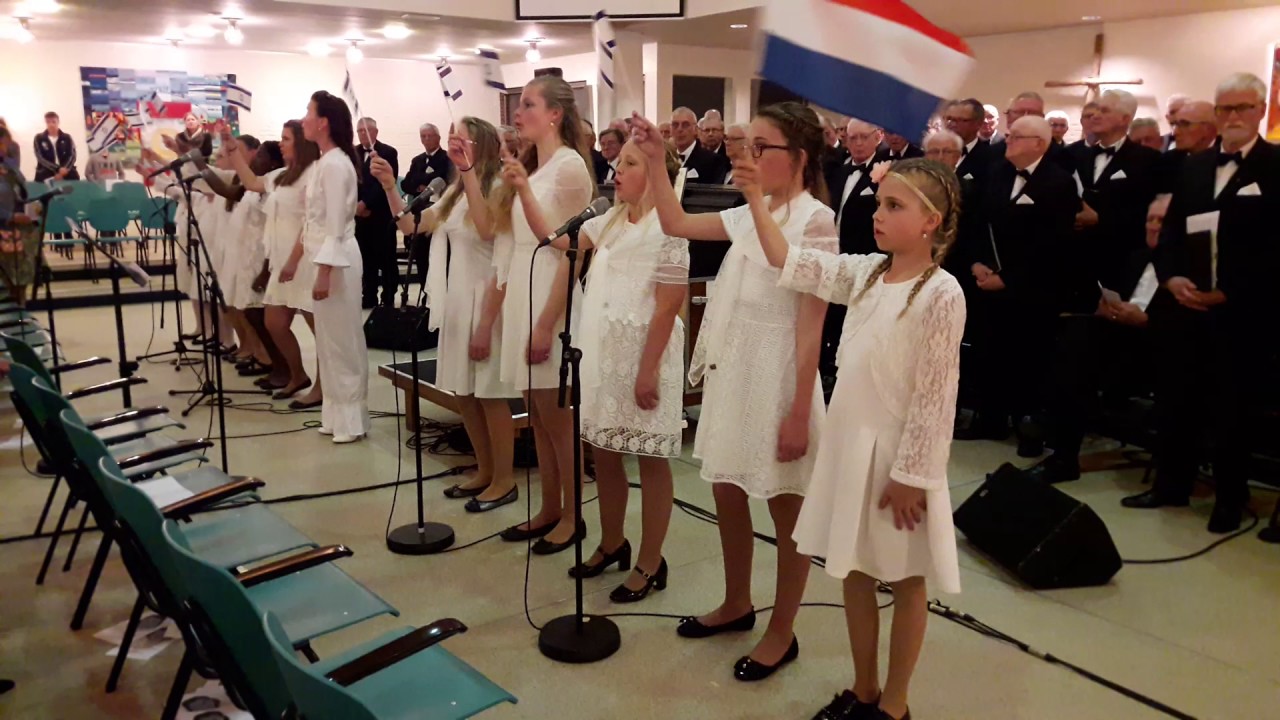 16 april 2018 zingt Geke's Tiental  voor de Ambassadeur van Israël.