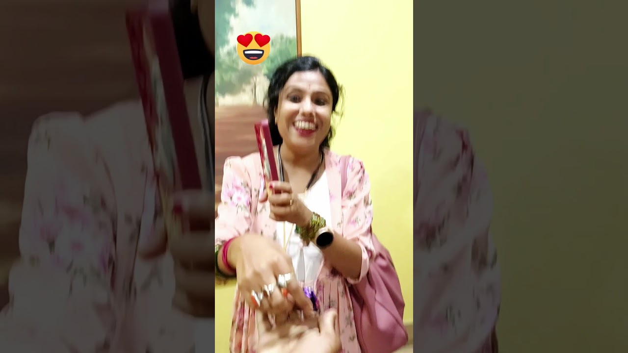 Asansol cute girls punch reaction video 🥰 💞 #ytshort #wb  #trendingshorts #trendingvideo  #minivlog