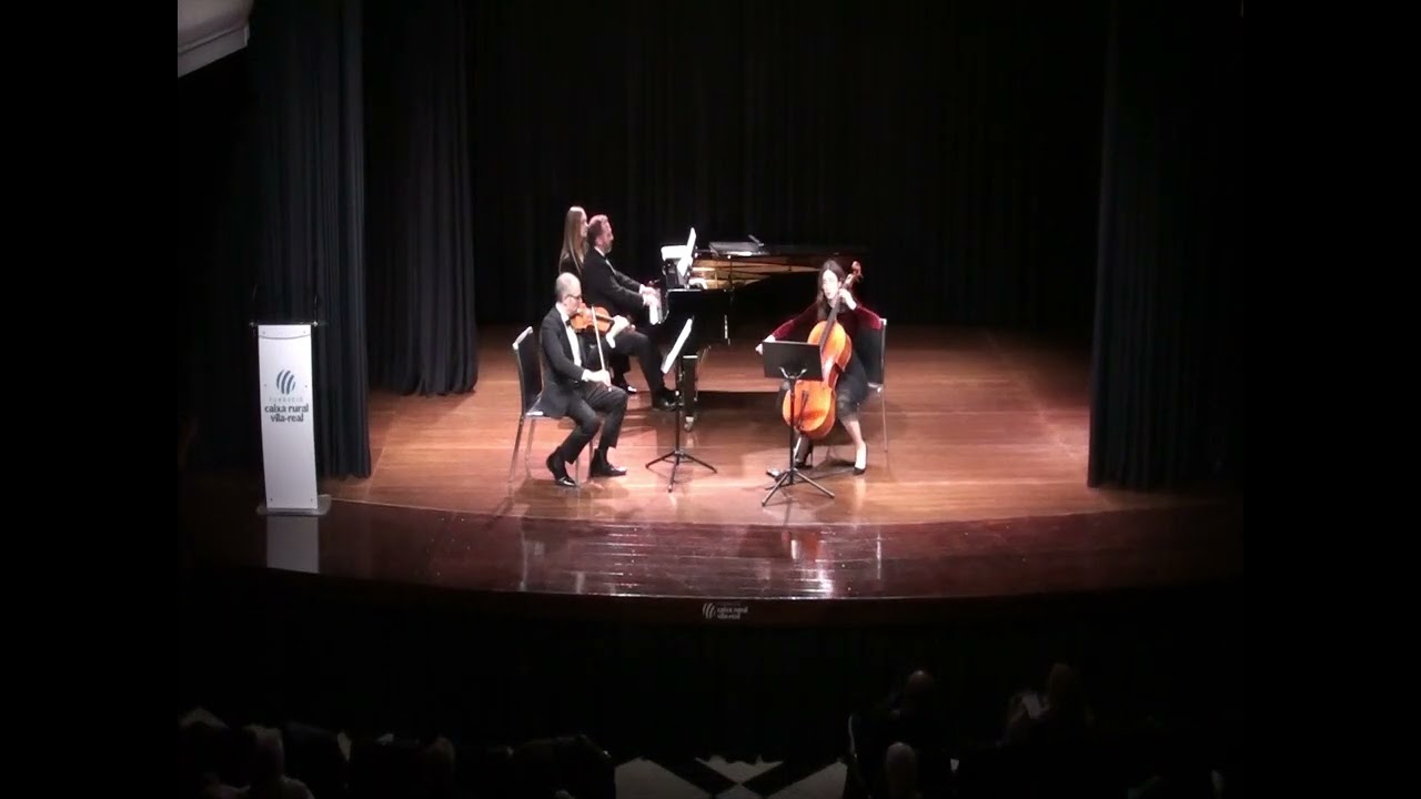 Trio Benlliure. Juan L. Martin Benlloch. Suite op. 24b