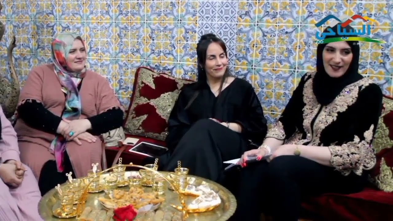  اليوم العالمي للمرأة سهرة ثقافية فنية مميزة حملت عنوان #جلسة_أنس تكريما للمرأة 