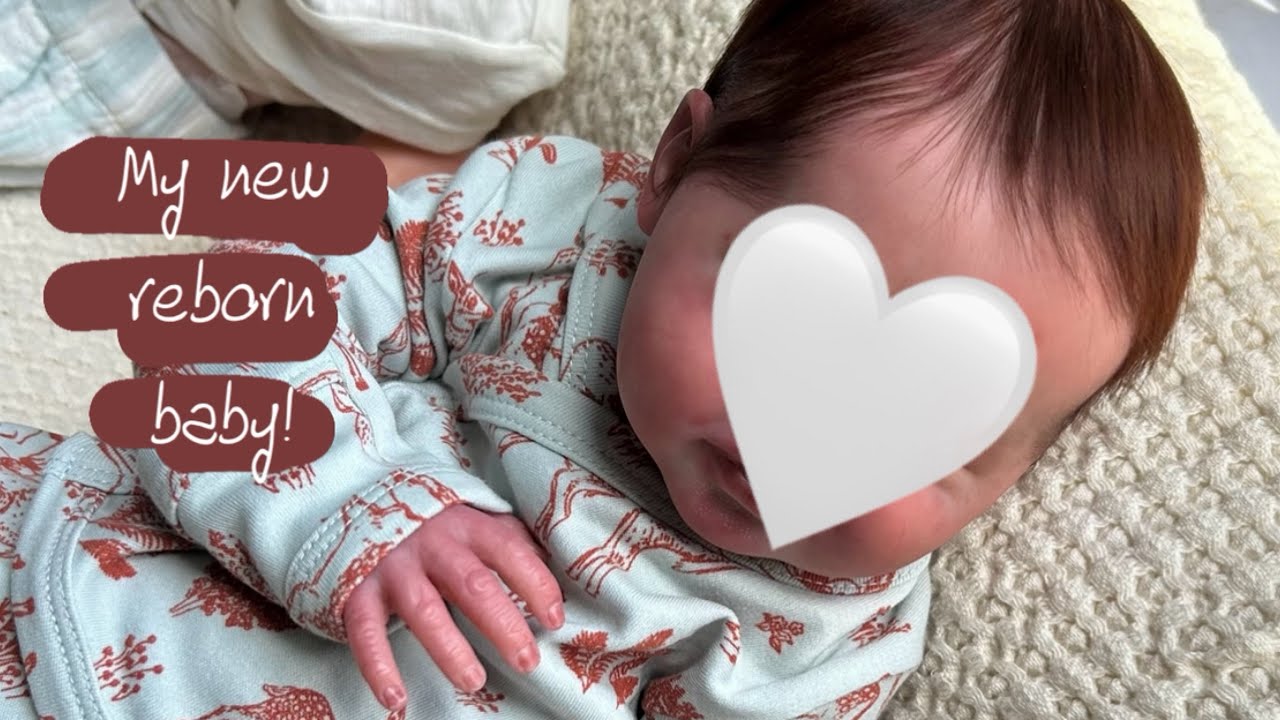 Reborn baby girl unboxing!