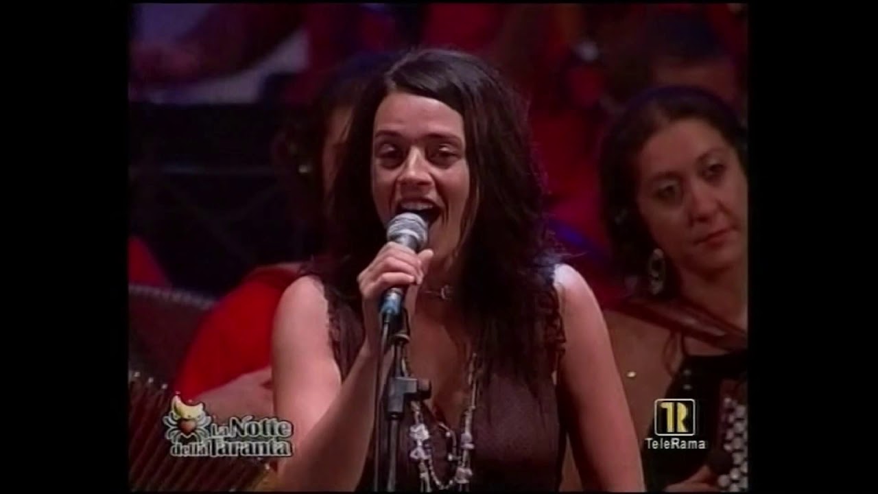 CARMEN CONSOLI - Aremu - NdT 2006