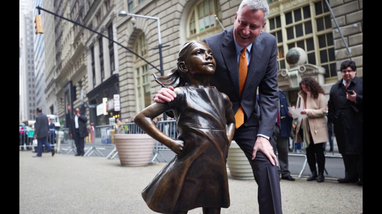 Kristen Visbal  and the Fearless Girl