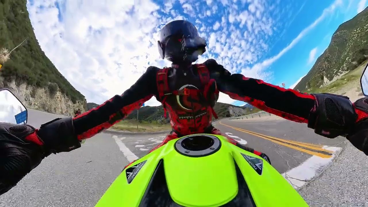 СЫРОЕ ВИДЕО: Ducati V4S против 765 RS Moto 2