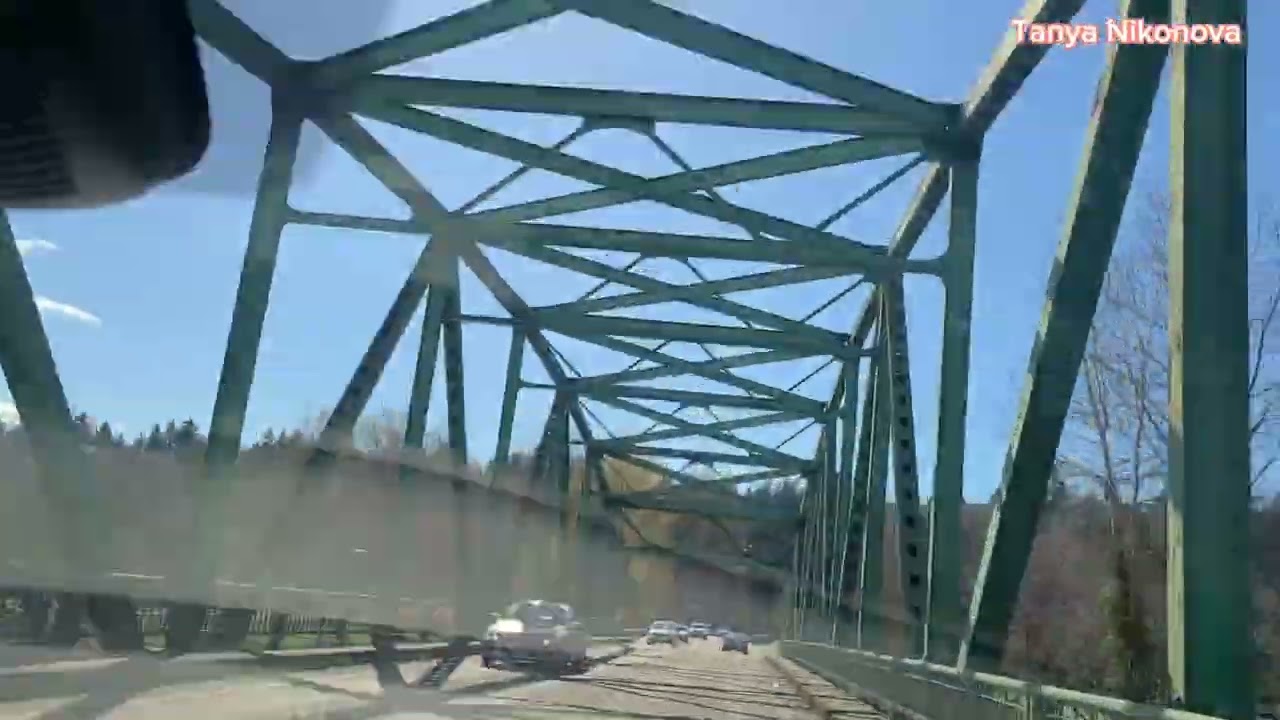 Новые многоквартирные дома в городе Кент и Такома, штат Вашингтон, США.
