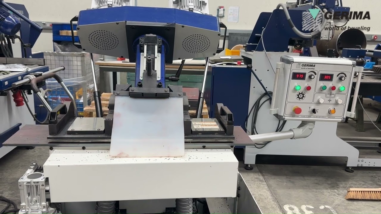 Chamfering of S1100 Ultra-High-Strength Steel Plate by the GERIMA MMM 600 Mobile Beveling Machine.