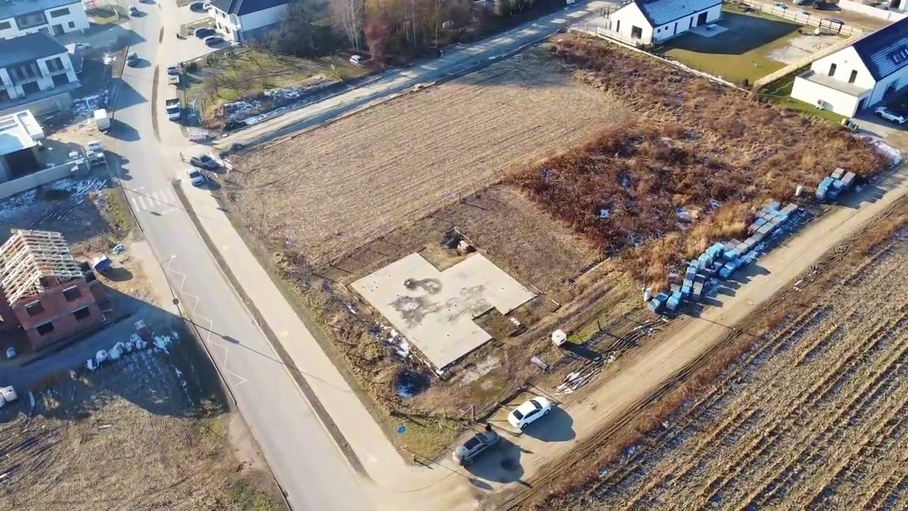 DZIAŁKA Z PROJEKTEM I FUNDAMENTAMI W OLEŚNICY-RATAJE