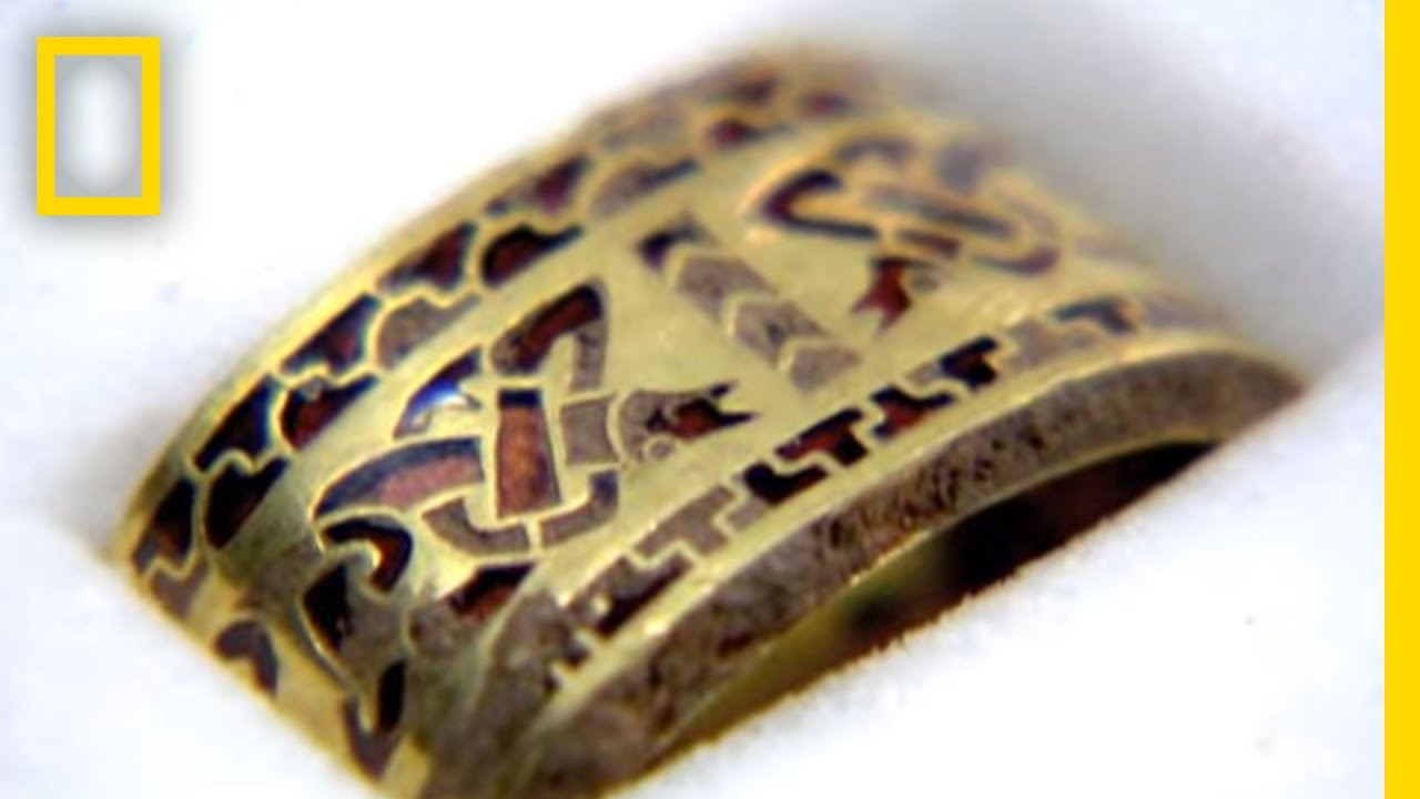 Lost Gold of the Dark Ages: Saxon Hoard Found! | National Geographic