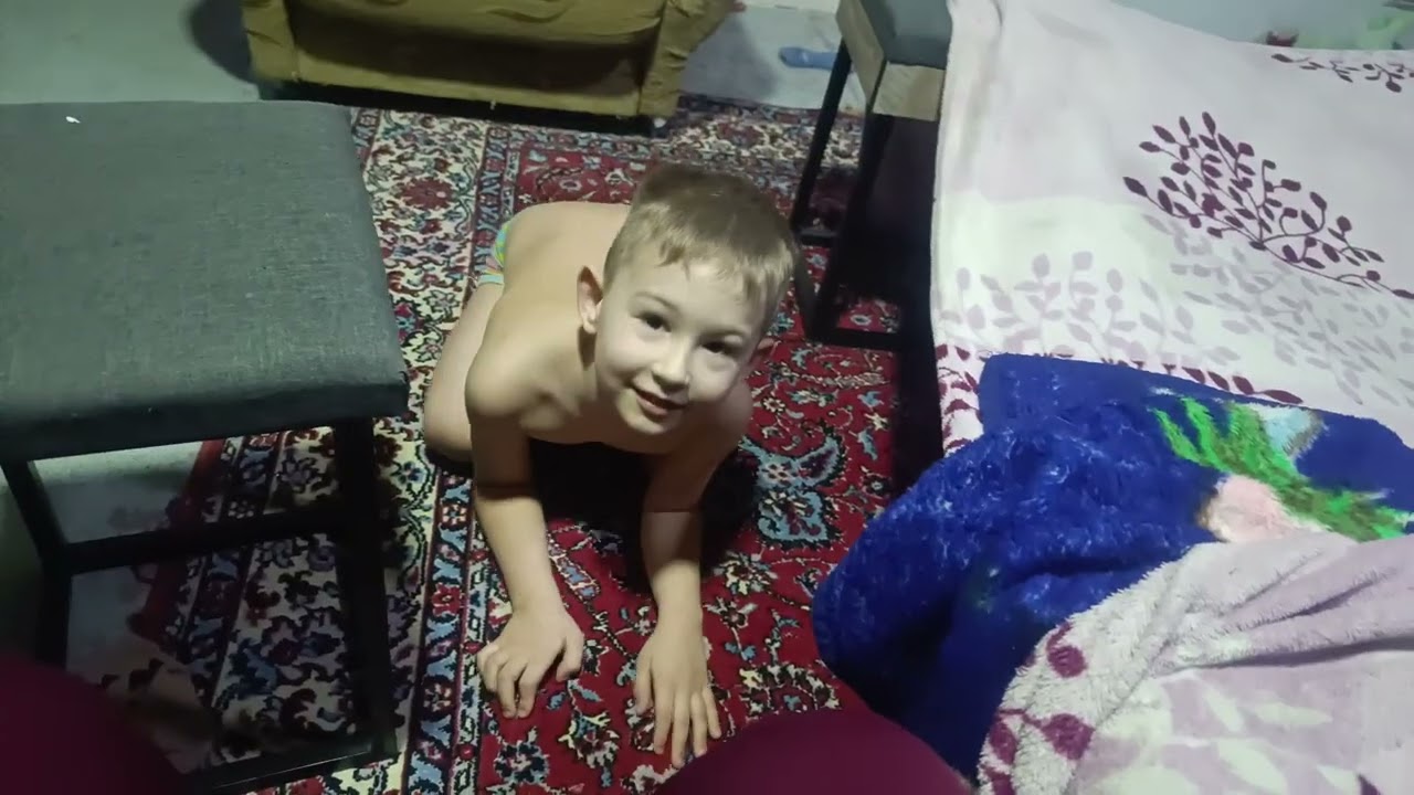 Марк Эммануэль играет с кошкой #маркэммануэль #топ 
