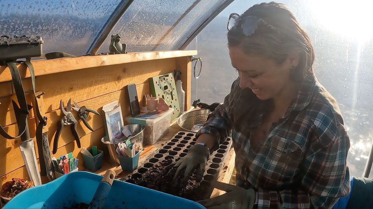 SOMETIMES YOU JUST NEED TO SPEND TIME IN THE GARDEN (VLOG)