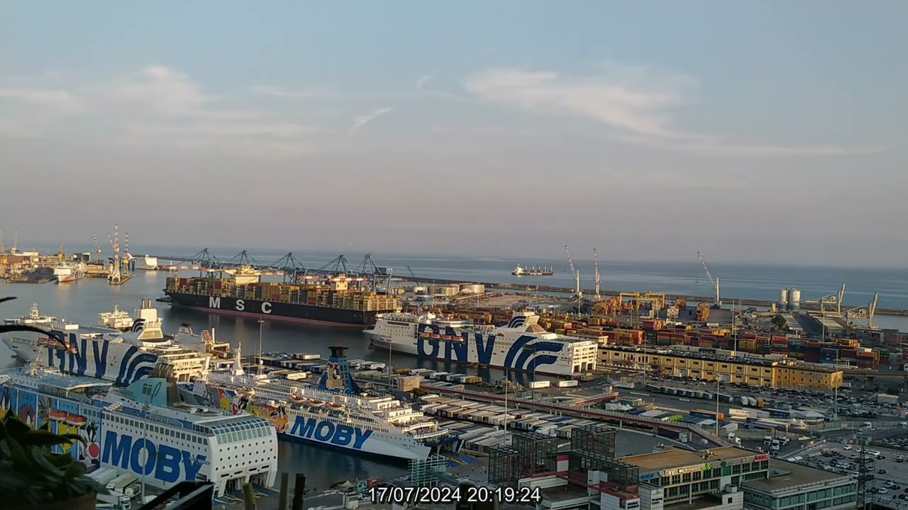 #23 17/07/2024 Timelapse 24 ore del Porto di Genova (Italy)