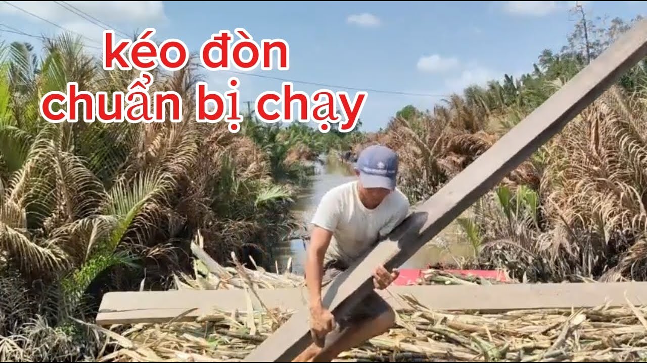 Xuống ghe nằm cạn đợi nước lớn mới chạy được