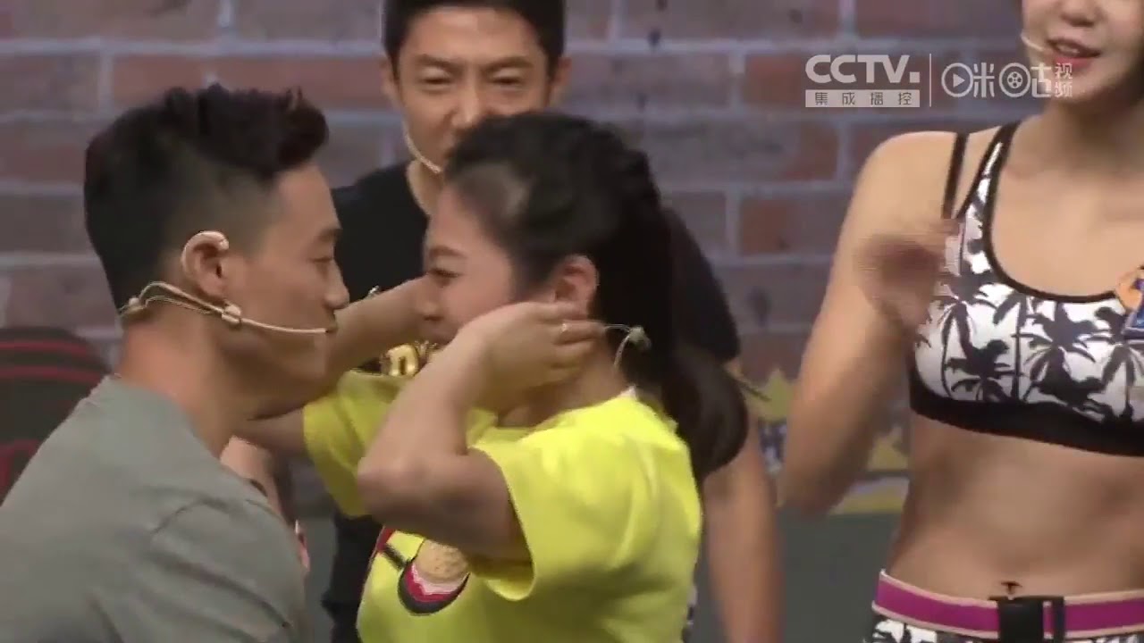 【Battle!好身材】花式秀恩爱！杨威杨云现场撒狗粮，撒贝宁被虐到趴在地上