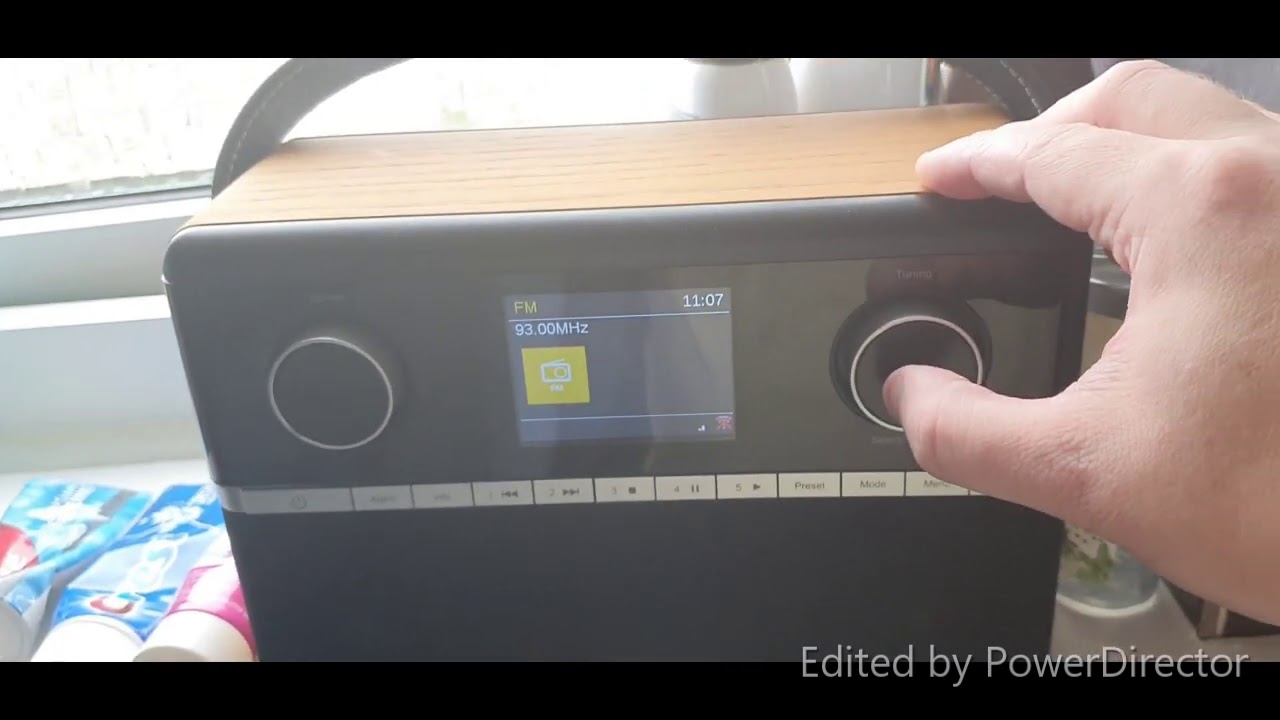 16 September FM Radio tropo DX BandScan in Clacton Essex on Roberts 94i tuner part 1