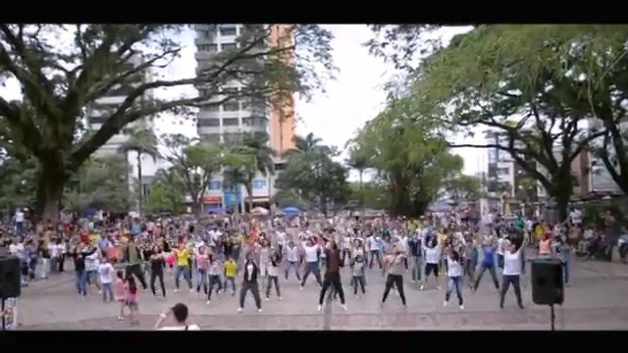 FLASHMOB VIVO ESTAS Villavicencio, Colombia. [OFFICIAL VIDEO]