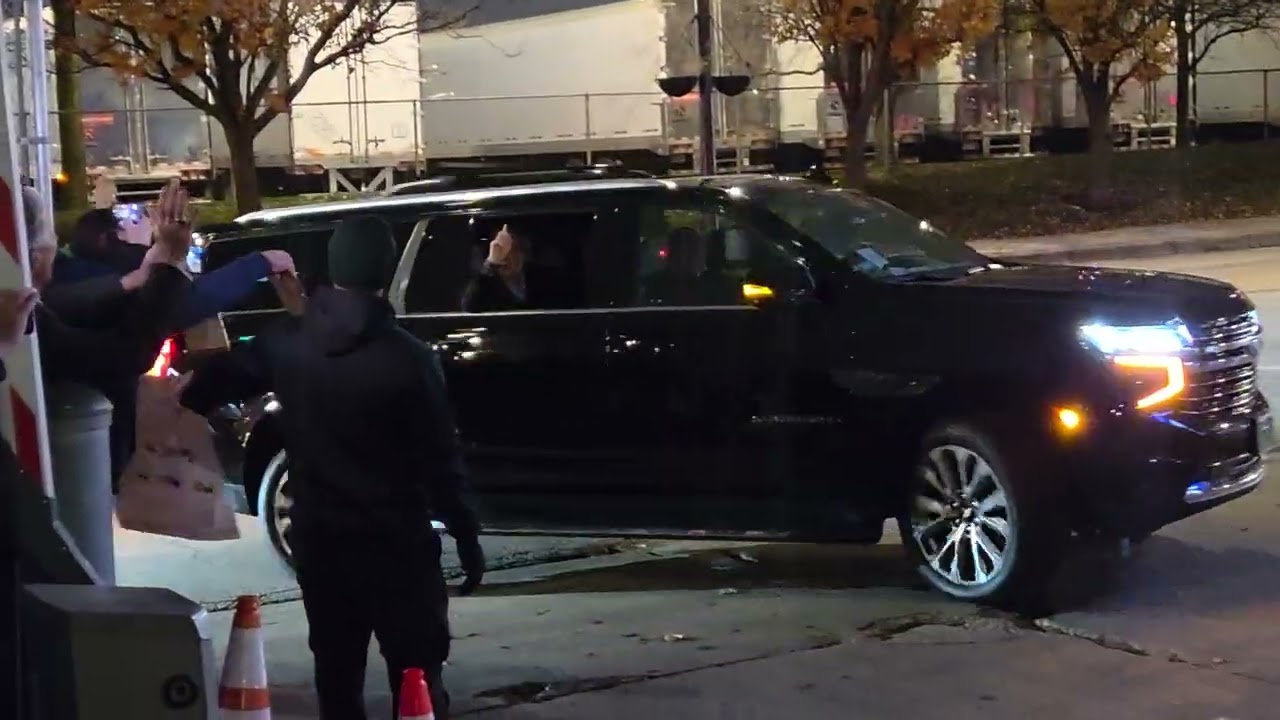 Paul McCartney arriving at United Center in Chicago 2025 2nd night 