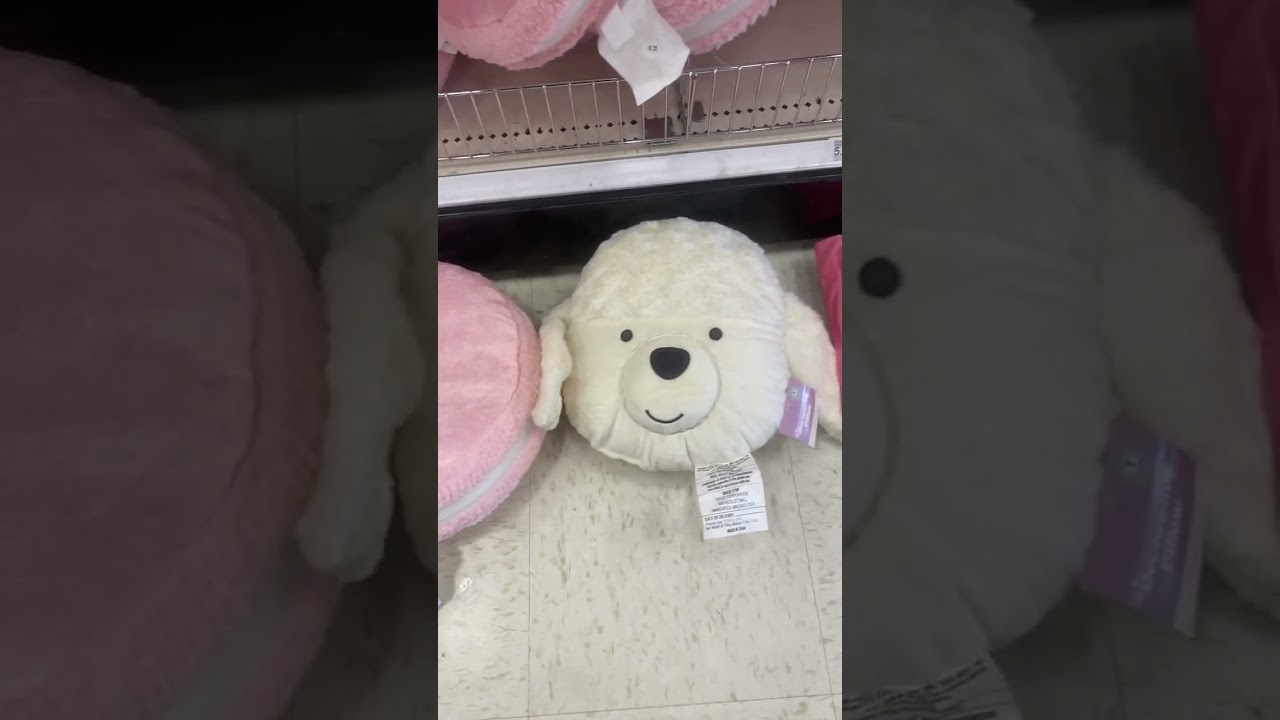 Target $5 pillows are back for Valentines Day Decor #targetdollarspot #target