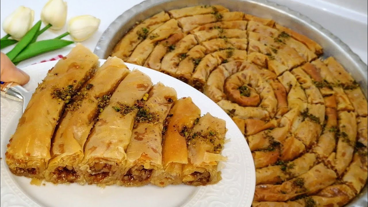Bir hamur yoğurdum hem baklava hem börek yaptım Yaklaşan Ramazan ayı için mutlaka kenara not alın