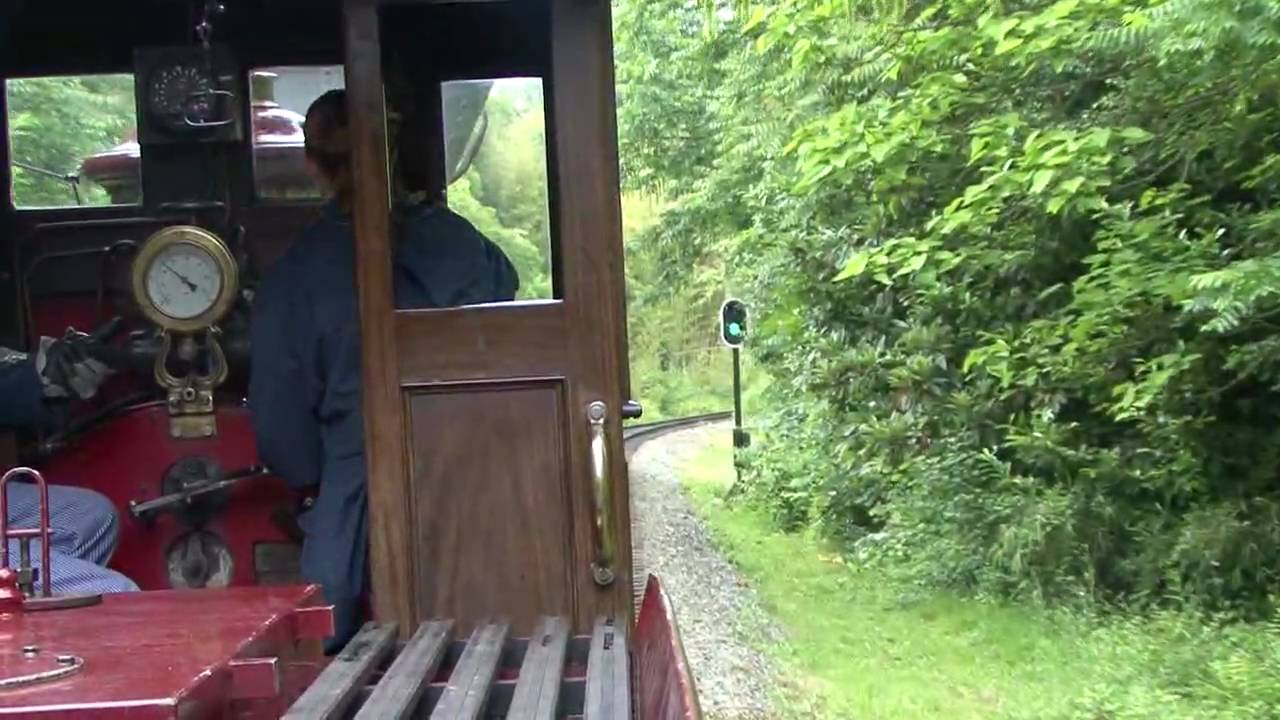 Disneyland Paris HD - A ride in front of the steam train engine