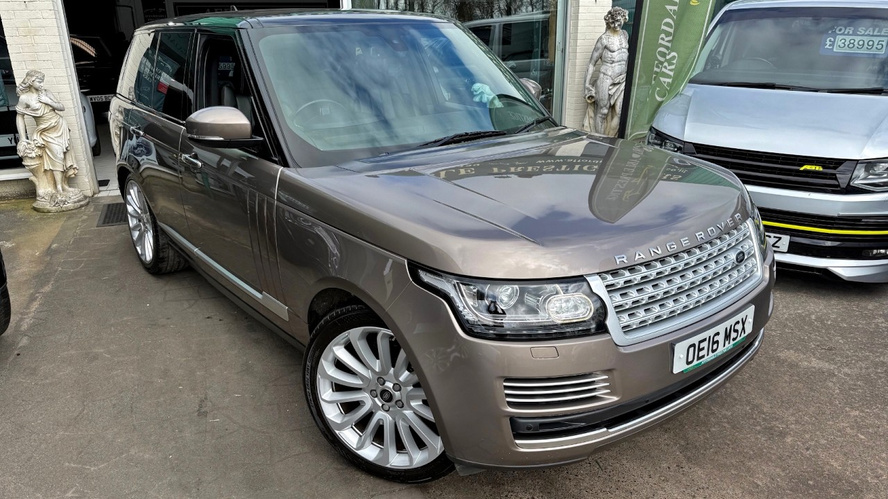 Range Rover Vogue SE 3.0 TDV6 2016 года &mdash; доступные престижные автомобили