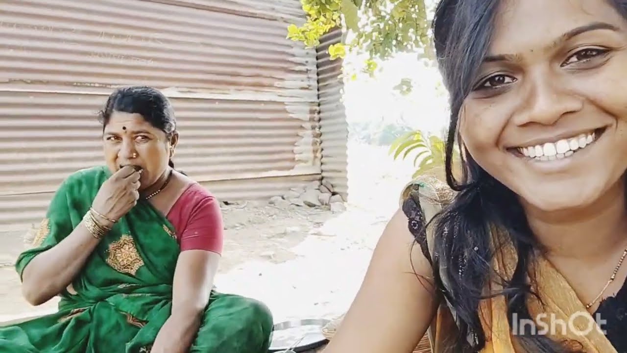 बघा मी आज कामाला गेले आईसोबत आई मला काम होत नाही 🥺🙂‍↔️🙄