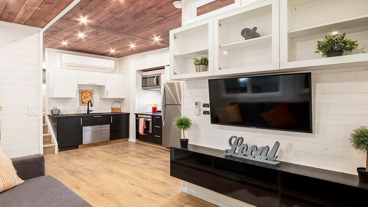 Absolutely Gorgeous 𝐌𝐨𝐮𝐧𝐭𝐚𝐢𝐧 𝐌𝐚𝐯𝐞𝐫𝐢𝐜k Tiny House for Sale by ZeroSquared