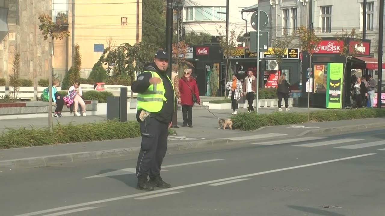 Zbog radova na sanaciji objekta Robne kuće Trajal, Saobraćajna policija reguliše saobraćaj