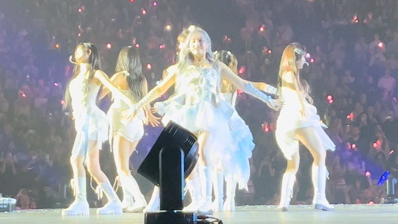 IVE 아이브 - I AM - PARIS 20240604 VIP [FANCAM 4K60 HDR]