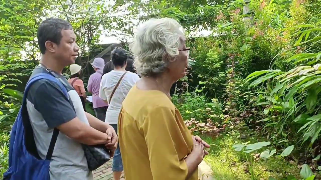 JALAN SALIB DAN ZIARAH KE SENTUL : GUA MARIA PENGURAI SIMPUL MASALAH, GEREJA KRISTUS RAJA