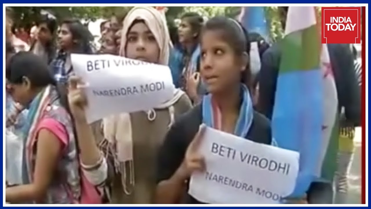 Congress Backed NSUI Stages Protest Over BHU Violence