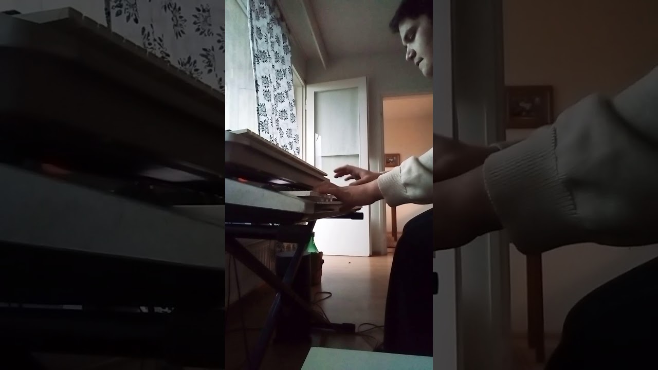 #Raikku soittaa p&auml;iv&auml;t ilman sinua ja jos luottamuksen saisin takaisin. SORI MUN LAULU &Auml;&Auml;NI