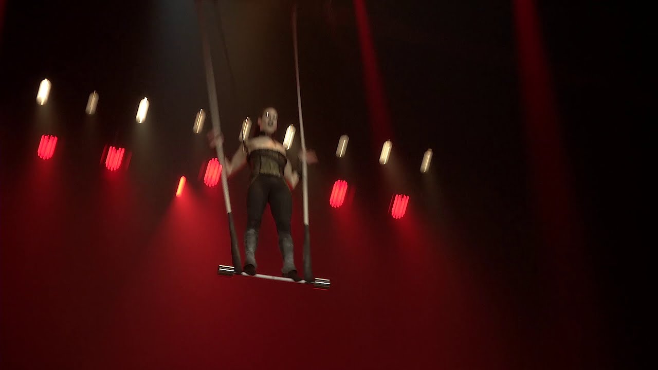 Swinging Trapeze full act - Célien PINON