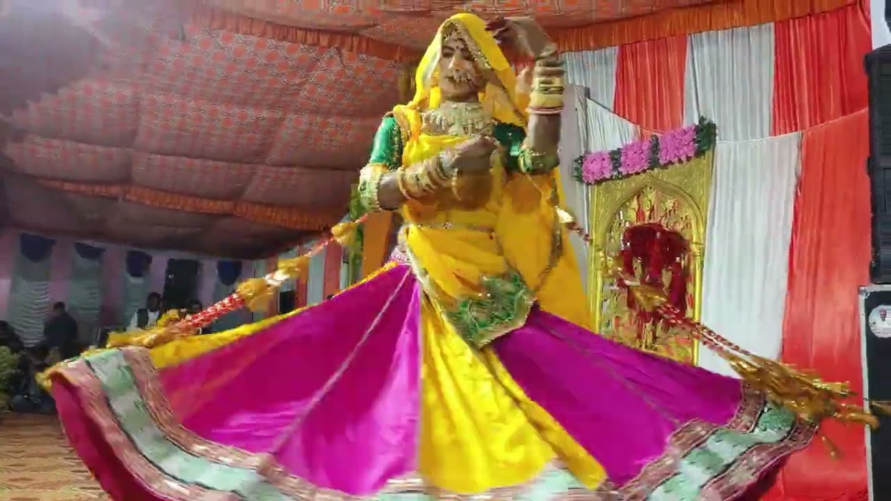 राजस्थानी घूमर नृत्य,रियल अंतर्राष्ट्रीय नृत्य कलाकार वीरू नागौरी द्वारा जामनेर शुजालपुर mp में।