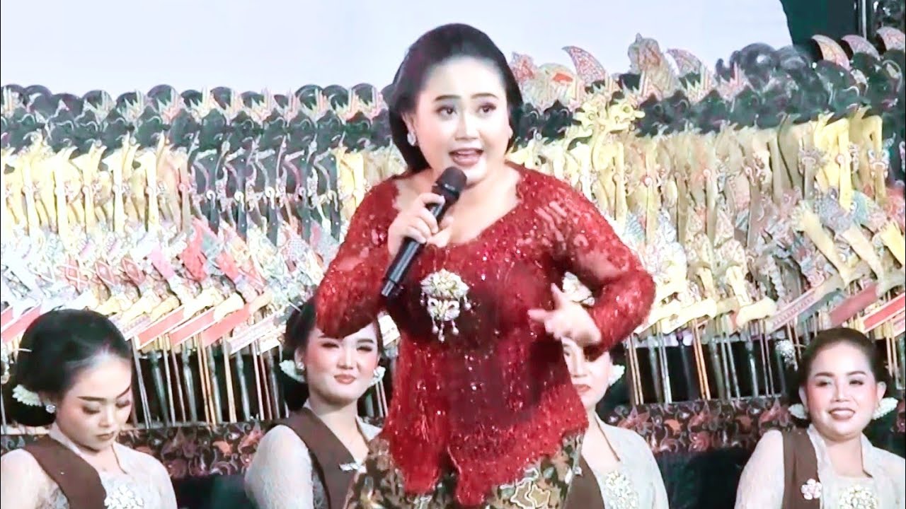 EKA UGET-UGET & GARENG TRALALA LUCU GAYENG SESI GORO-GORO WAYANG KULIT KI CAHYO KUNTADI