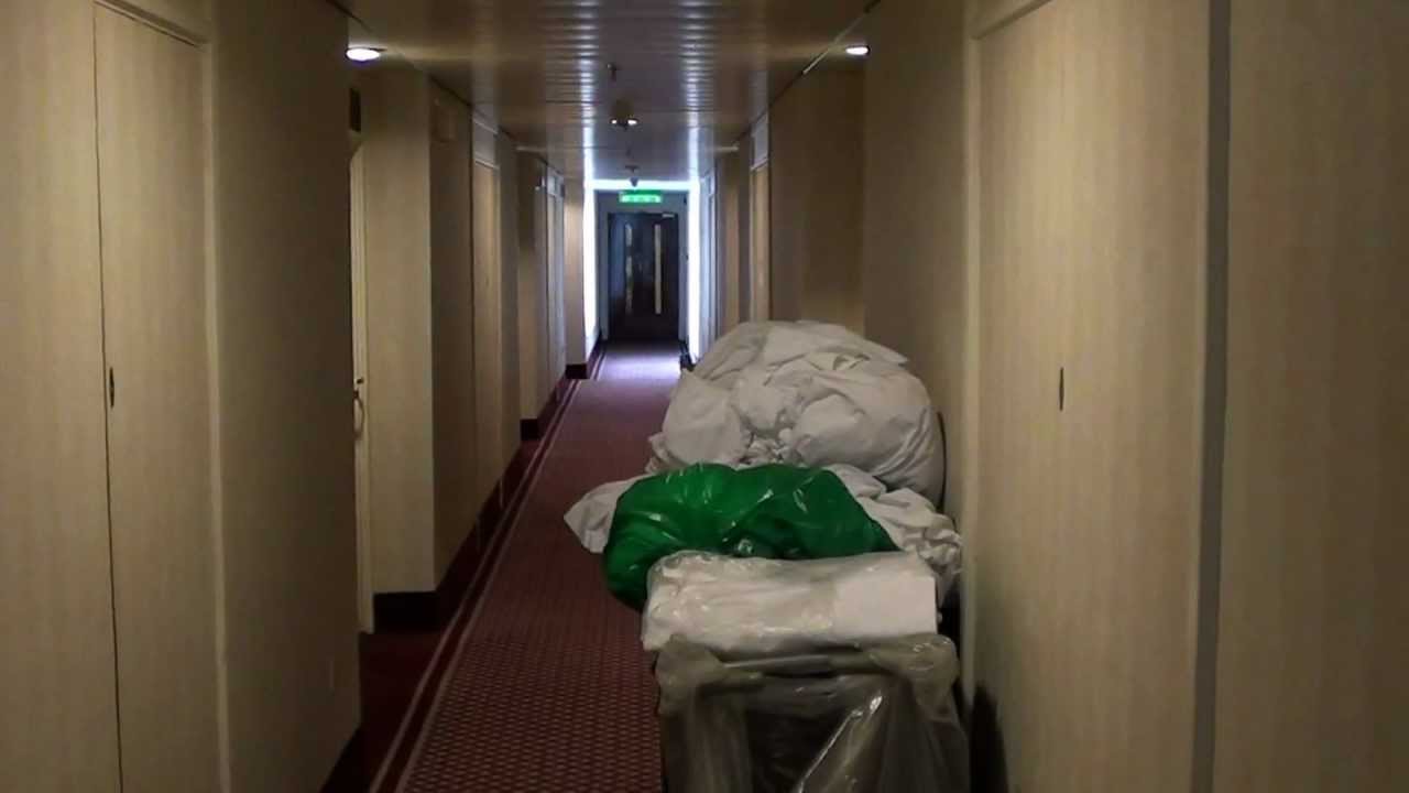 Sheraton Heathrow Hotel, Heathrow Airport, UK - Review of a Room 3351