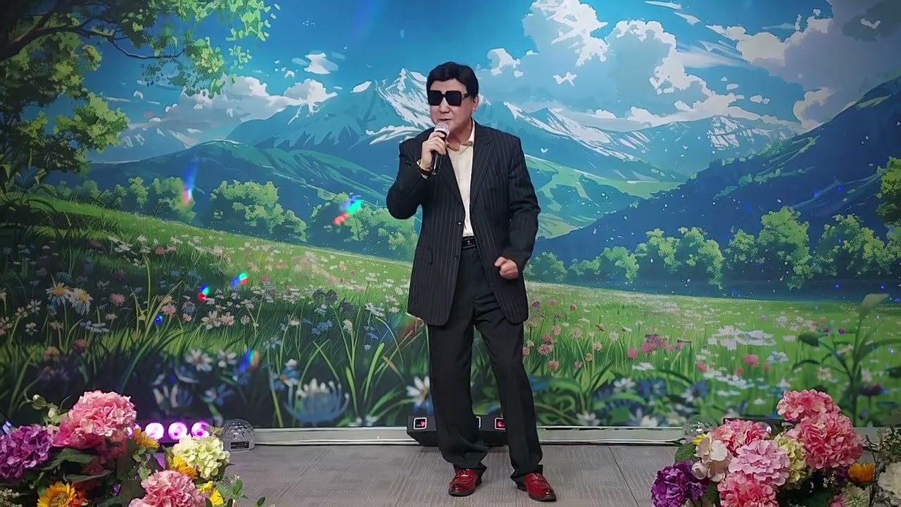 가수  김해성   제목은  울리는 만주선 원곡가수는 남인수 선생님 