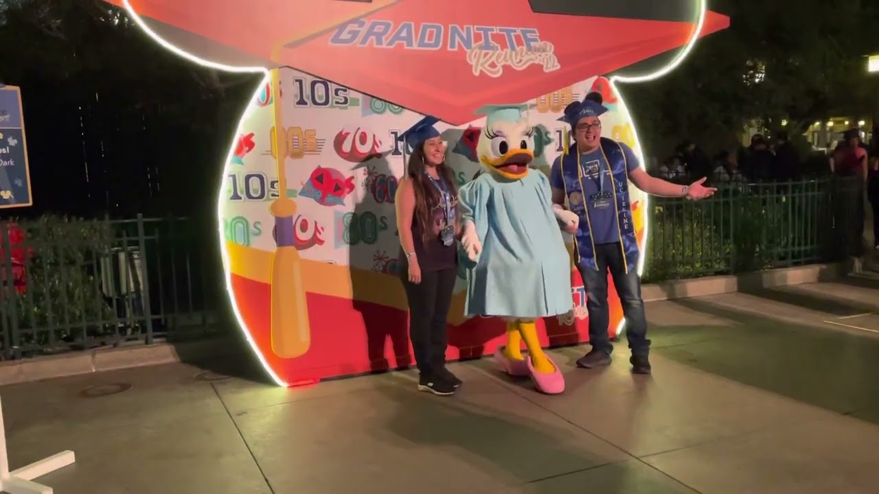 Daisy Duck at Disneyland After Dark Grad Nite // Disney California Adventure