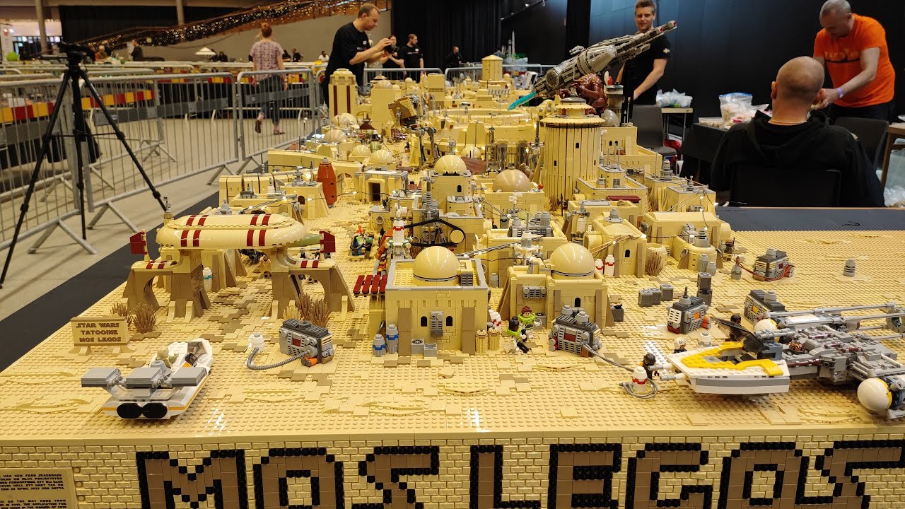 Full Tour of Huge Star Wars Tatooine From LEGO