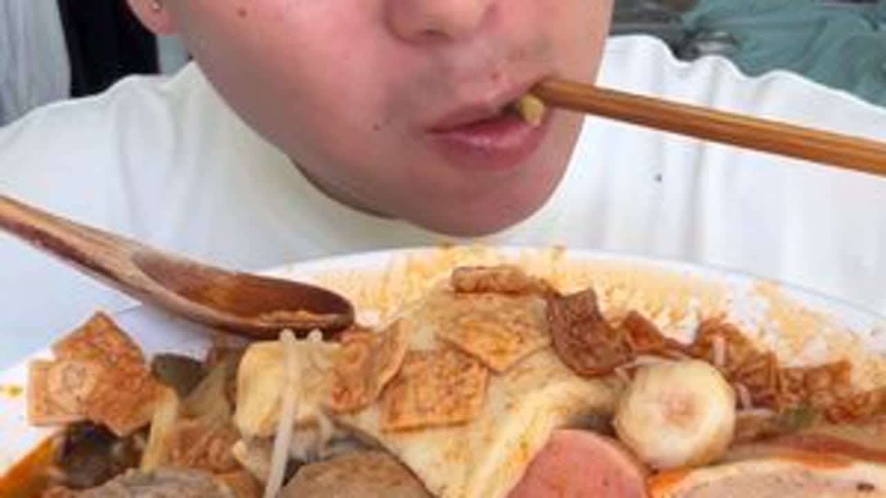 生活或许不完美，但快乐从不缺席，心要像伞一样    撑的起 收的住#美食 #妈呀太香了 #我是美食创作者 #强烈推荐 #哎呀妈呀太香了