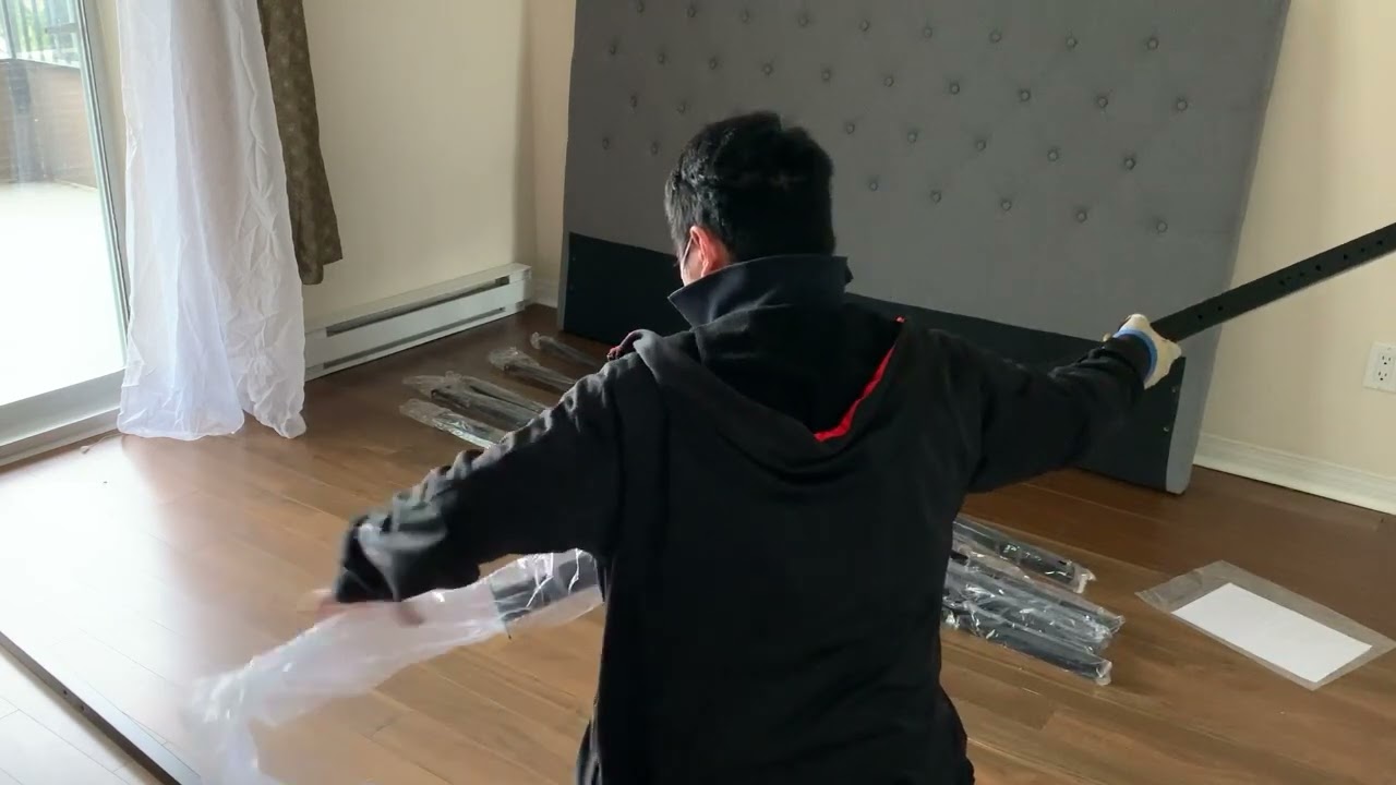 Lucia-King size assembly