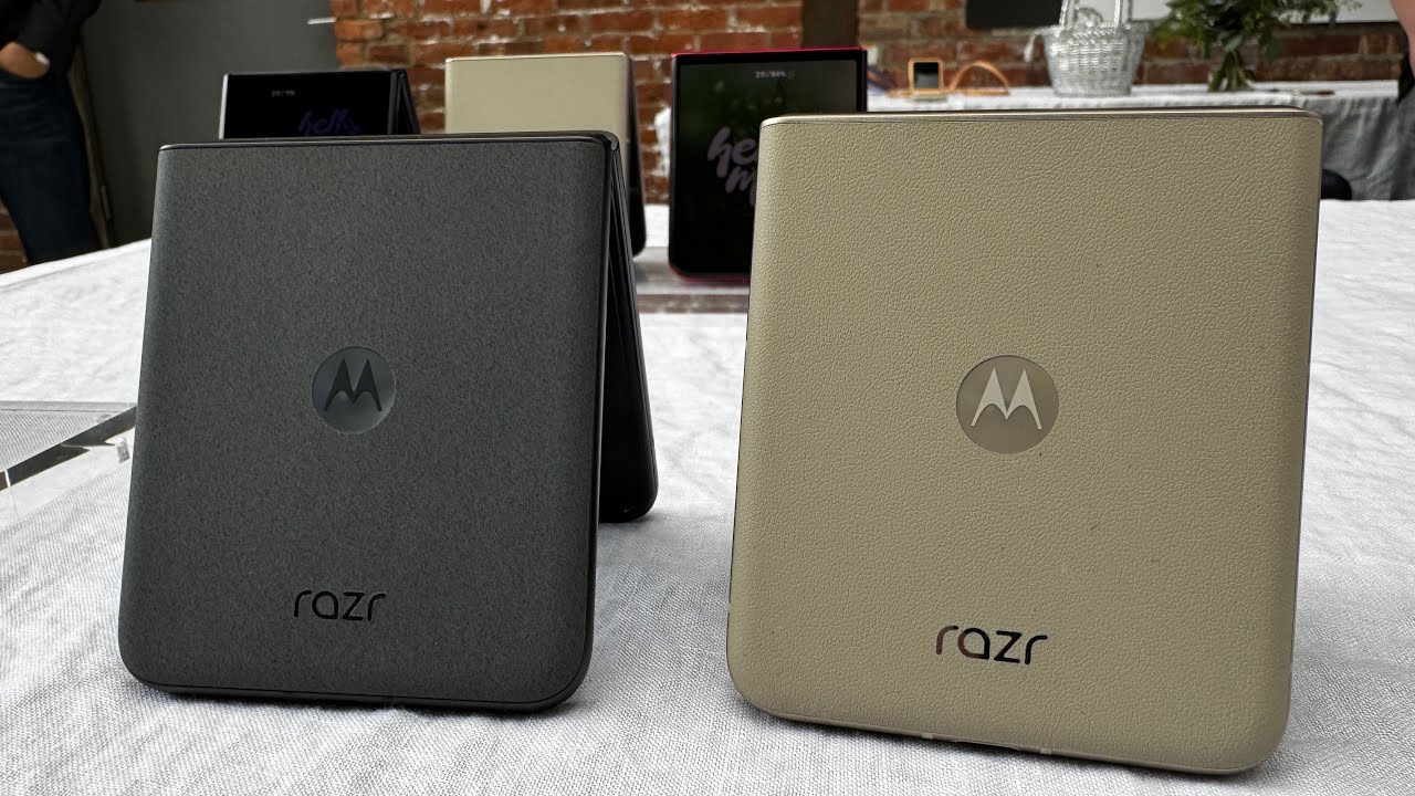 NEW 2024 Motorola RAZR+ AND RAZR Unboxing & Hands On First Look!