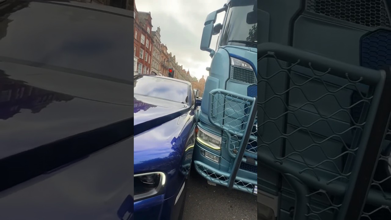 Costly mistake! 💰📉 unknownartist #truckdriver #lkw #camion #bigrig #job #work #fail #crash #funny