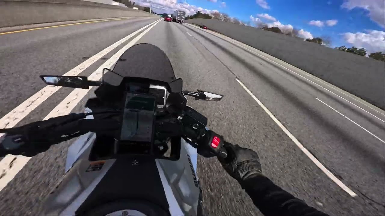 Supermarket Run Part 2 | SUZUKI GSX 8R | Pure Sound.