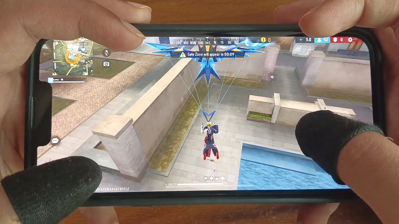 I PHONE 14 SOLO VS SQUAD GAME PLAY 4 FINGER HANDCAM 