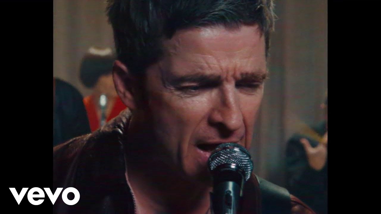 Noel Gallagher&rsquo;s High Flying Birds - Black Star Dancing (Official Video)