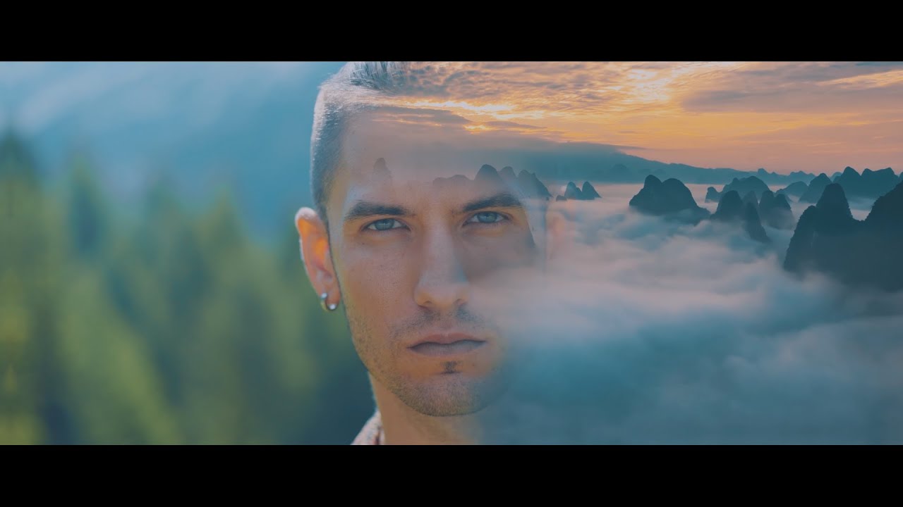 Sismica - Vivo a Met&agrave; (Official Video)