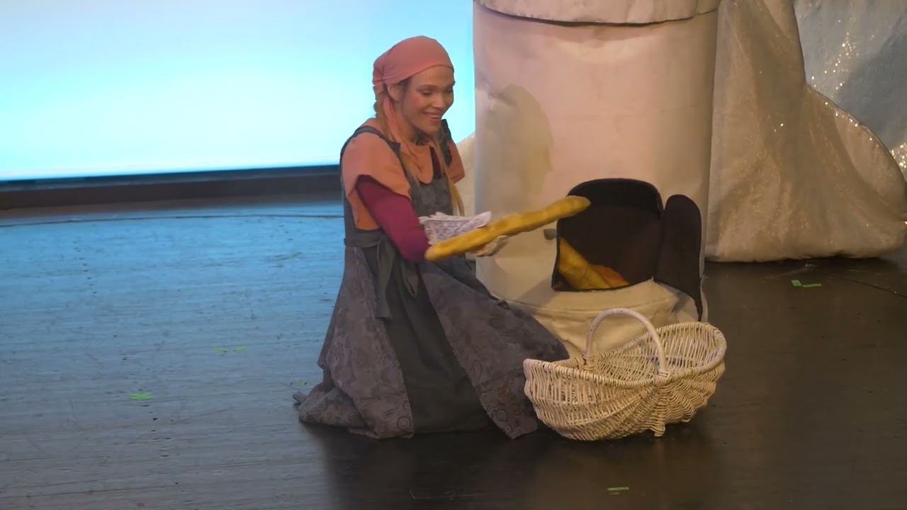 Frau Holle Trailer