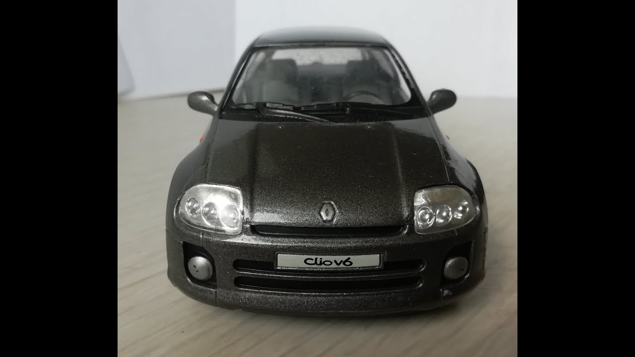 Diecast car Renault Clio Sport V6 by Kinsmart моделька Рено Спорт