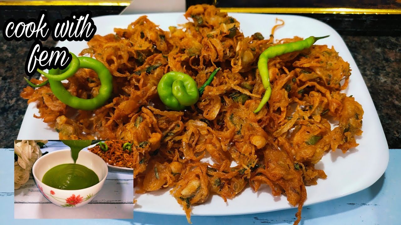 Crispy Pyaaz Ke Pakode Chatpati Hari Chutney Ke Sath | Best Ramzan Iftar Snack | Cook With Fem