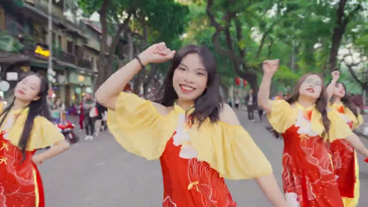 FLASHMOB NỤ CƯỜI XUÂN REMIX - BÀI NHẢY LỄ HỘI XUÂN HỒNG 2025 | DANCE COVER
